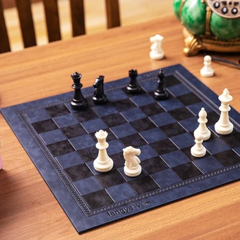 2022 Plastický Dizajn Kožené International Chess Doskové Hry Mat Dáma Univerzálny Šachovnici Darček K Narodeninám